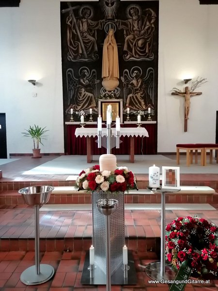 Bludenz Herz Mariä Kirche Vorarlberg Verabschiedung Trauerfeier Beerdigung Verabschiedung Totenwache Musik Kirche Solomusikerin Sängerin mit Gitarre www.trauer-musik.at www.gesangundgitarre.at Gesang Gitarre Yvonne Brugger Trauersängerin Kirchensängerin Kirche Trauerfeier Beerdigung Verabschiedung Vorarlberg Musik Kirche Sängerin mit Gitarre www.trauer-musik.at www.gesangundgitarre.at Gesang Gitarre Yvonne Brugger Trauersängerin Kirchensängerin