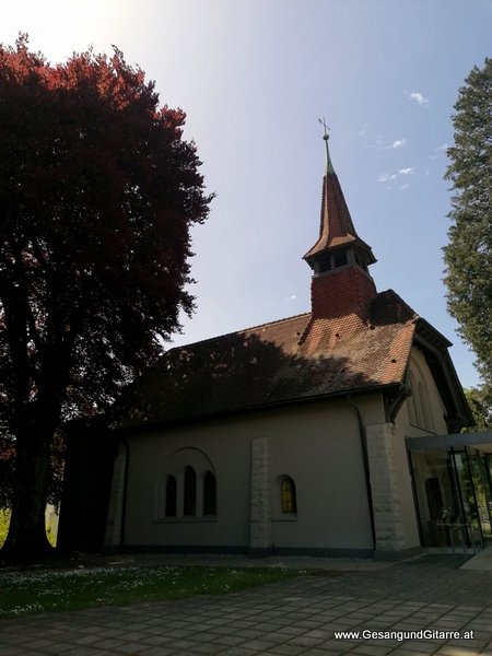 evangelische Kapelle Widnau Schweiz Verabschiedung Trauerfeier Beerdigung Verabschiedung Totenwache Musik Kirche Solomusikerin Sängerin mit Gitarre www.trauer-musik.at www.gesangundgitarre.at Gesang Gitarre Yvonne Brugger Trauersängerin Kirchensängerin Kirche Trauerfeier Beerdigung Verabschiedung Vorarlberg Musik Kirche Sängerin mit Gitarre www.trauer-musik.at www.gesangundgitarre.at Gesang Gitarre Yvonne Brugger Trauersängerin Kirchensängerin