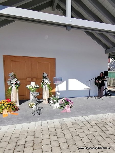 Friedhof Tannau Tettnang Allgäu Verabschiedung Trauerfeier Beerdigung Verabschiedung Totenwache Musik Kirche Solomusikerin Sängerin mit Gitarre www.trauer-musik.at www.gesangundgitarre.at Gesang Gitarre Yvonne Brugger Trauersängerin Kirchensängerin Kirche Trauerfeier Beerdigung Verabschiedung Vorarlberg Musik Kirche Sängerin mit Gitarre www.trauer-musik.at www.gesangundgitarre.at Gesang Gitarre Yvonne Brugger Trauersängerin Kirchensängerin