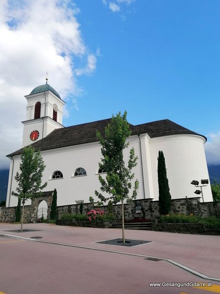 Krippenbauer Messe Mauren Liechtenstein Fürstentum FL Musik Kirche Solomusikerin Sängerin mit Gitarre www.trauer-musik.at www.gesangundgitarre.at Gesang Gitarre Yvonne Brugger Trauersängerin Kirchensängerin Kirche Trauerfeier Beerdigung Verabschiedung Vorarlberg Musik Kirche Sängerin mit Gitarre www.trauer-musik.at www.gesangundgitarre.at Gesang Gitarre Yvonne Brugger Trauersängerin Kirchensängerin