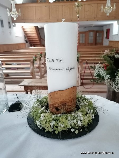 Trauung Kirche Partenen Agape Gortipohl St. Gallenkirch Montafon Musik Solomusikerin Sängerin Hochzeitssängerin Hochzeit Trauung Vorarlberg Kirche www.gesangundgitarre.at Gesang Gitarre Yvonne Brugger