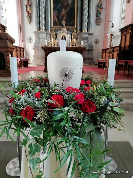 Kirche Thüringen Trauerfeier Beerdigung Verabschiedung Totenwache Musik Kirche Solomusikerin Sängerin mit Gitarre www.trauer-musik.at www.gesangundgitarre.at Gesang Gitarre Yvonne Brugger Trauersängerin Kirchensängerin Kirche Trauerfeier Beerdigung Verabschiedung Vorarlberg Musik Kirche Sängerin mit Gitarre www.trauer-musik.at www.gesangundgitarre.at Gesang Gitarre Yvonne Brugger Trauersängerin Kirchensängerin