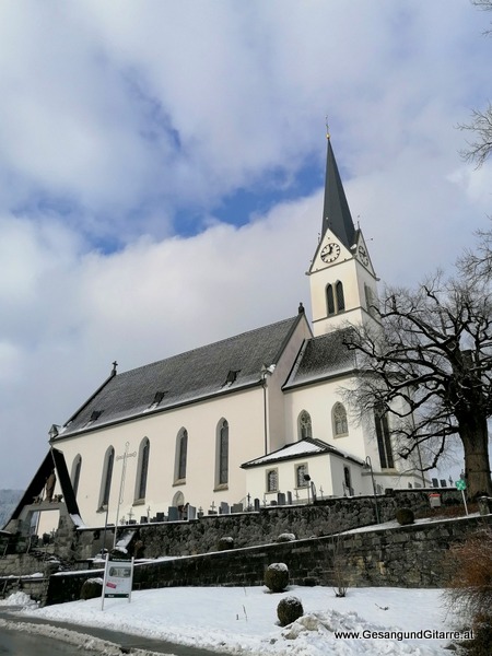 Egg Bregenzerwald Kirche Vorarlberg Verabschiedung Trauerfeier Beerdigung Verabschiedung Totenwache Musik Kirche Solomusikerin Sängerin mit Gitarre www.trauer-musik.at www.gesangundgitarre.at Gesang Gitarre Yvonne Brugger Trauersängerin Kirchensängerin Kirche Trauerfeier Beerdigung Verabschiedung Vorarlberg Musik Kirche Sängerin mit Gitarre www.trauer-musik.at www.gesangundgitarre.at Gesang Gitarre Yvonne Brugger Trauersängerin Kirchensängerin