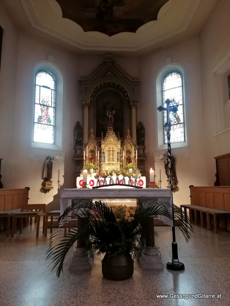 Kirche Feldkirch Gisingen Totenwache Trauerfeier Beerdigung Verabschiedung Totenwache Musik Kirche Solomusikerin Sängerin mit Gitarre www.trauer-musik.at www.gesangundgitarre.at Gesang Gitarre Yvonne Brugger Trauersängerin Kirchensängerin Kirche Trauerfeier Beerdigung Verabschiedung Vorarlberg Musik Kirche Sängerin mit Gitarre www.trauer-musik.at www.gesangundgitarre.at Gesang Gitarre Yvonne Brugger Trauersängerin Kirchensängerin