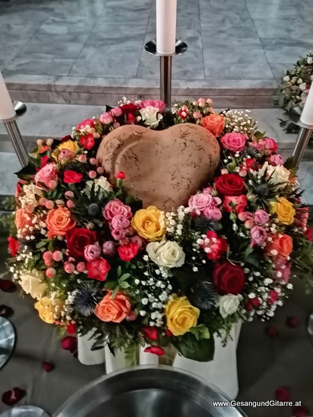 Kirche Nenzing Vorarlberg Verabschiedung Trauerfeier Beerdigung Verabschiedung Totenwache Musik Kirche Solomusikerin Sängerin mit Gitarre www.trauer-musik.at www.gesangundgitarre.at Gesang Gitarre Yvonne Brugger Trauersängerin Kirchensängerin Kirche Trauerfeier Beerdigung Verabschiedung Vorarlberg Musik Kirche Sängerin mit Gitarre www.trauer-musik.at www.gesangundgitarre.at Gesang Gitarre Yvonne Brugger Trauersängerin Kirchensängerin