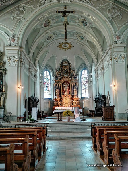 Kirche St. Johann Höchst Vorarlberg Verabschiedung Trauerfeier Beerdigung Verabschiedung Totenwache Musik Kirche Solomusikerin Sängerin mit Gitarre www.trauer-musik.at www.gesangundgitarre.at Gesang Gitarre Yvonne Brugger Trauersängerin Kirchensängerin Kirche Trauerfeier Beerdigung Verabschiedung Vorarlberg Musik Kirche Sängerin mit Gitarre www.trauer-musik.at www.gesangundgitarre.at Gesang Gitarre Yvonne Brugger Trauersängerin Kirchensängerin