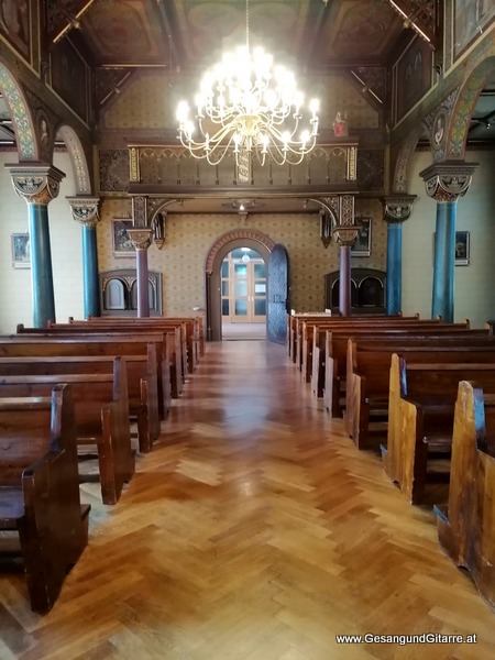 Kirche Kapelle Kloster Mehrerau Collegiumskapelle Taufsängerin Sängerin mit Gitarre Taufe Musik Taufmusik Bodensee Musikerin Gitarre Gesang Kirche Taufsängerin Vorarlberg www.gesangundgitarre.at Gesang Gitarre Yvonne Brugger