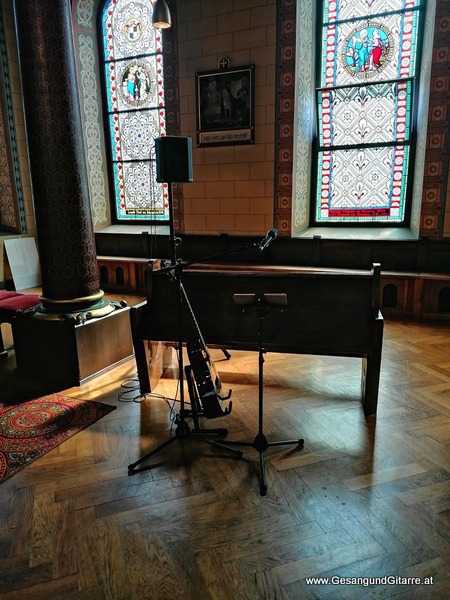 Kirche Kapelle Kloster Mehrerau Collegiumskapelle Taufsängerin Sängerin mit Gitarre Taufe Musik Taufmusik Bodensee Musikerin Gitarre Gesang Kirche Taufsängerin Vorarlberg www.gesangundgitarre.at Gesang Gitarre Yvonne Brugger